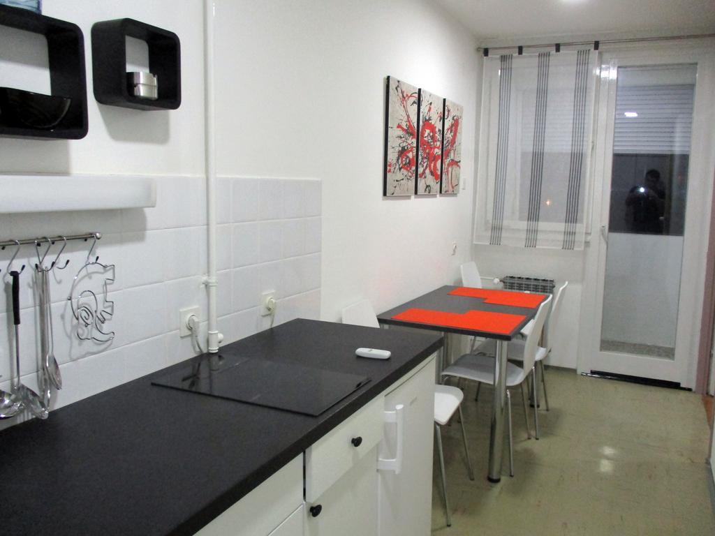 Door 44 * Zagreb